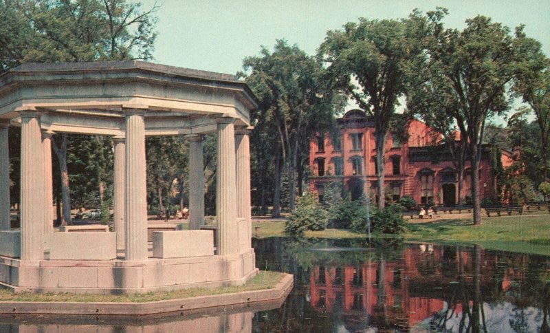 Vintage Postcard Soldiers & Sailors World War 1 Memorial Park Saratoga Springs