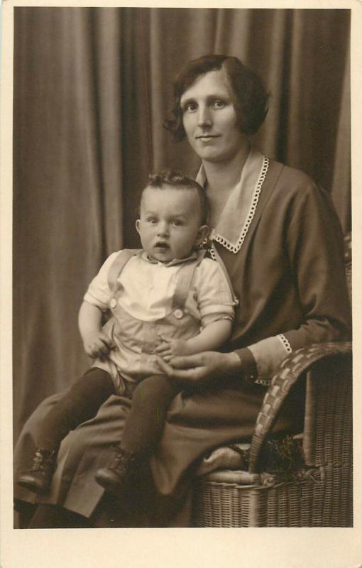 Lot 12 photo postcards women with children early studio photography included