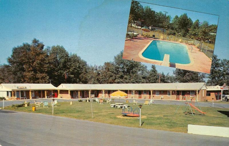 CHATTANOOGA, TN Tennessee  SHAMROCK MOTEL Playground~Pool  ROADSIDE  Postcard