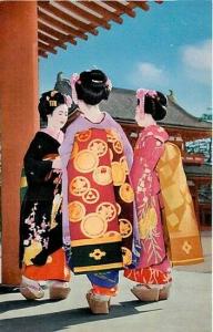 Japan, Kyoto, Maiko Girls