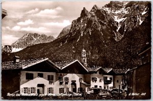 Partie Aus Mittenwald Gegen Karwendelgebirge Austria Real Photo RPPC Postcard
