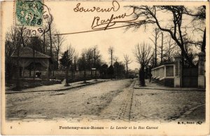 CPA Fontenay aux Roses Le Lavoir et la Rue Carnot (1314411)