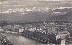 France Grenoble Vue generale et la Chaine des Alpes