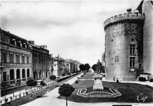 BR27913 Angouleme perspective des jardins de l hotel de ville france