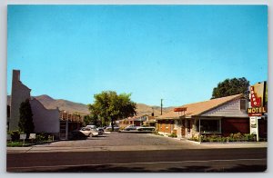 Roadside View~Pocatello ID~Idaho Motel On Hwy 91~LL Bunnell~Vintage Postcard