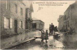 CPA CHARLEVILLE - Crue de la Meuse (155126)