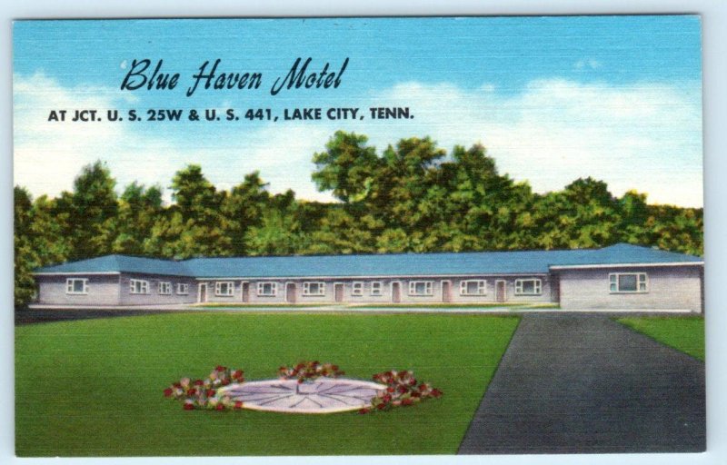 LAKE CITY, Tennessee TN ~ Roadside BLUE HAVEN MOTEL c1940s Woody Ayers Postcard