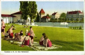 CPA AK Konstanz a.B.,vor dem Hallenbad GERMANY (893666)