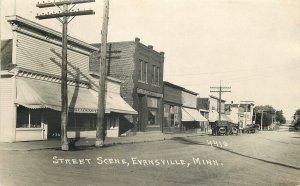 Postcard RPPC Photo Minnesota Evansville Street Scene automobiles 22-13527