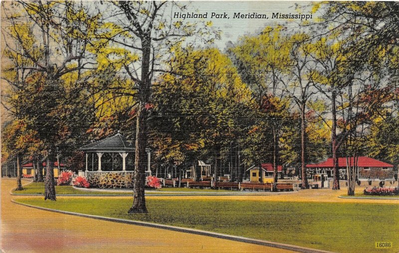 J9/ Meridian Mississippi Postcard c1943 Linen Highland Park Gazebo 222