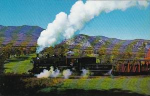 Conway Scenic Railroad 0-6-0 Steam Locomotive No 47 Heading For Conway White ...