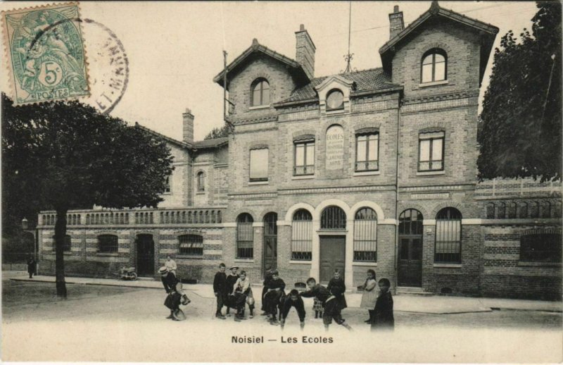 CPA NOISIEL Les Ecoles (979996)