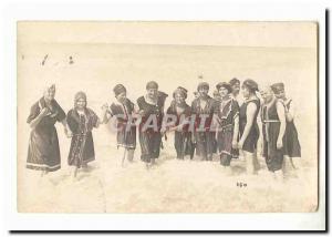 MAP Photo Women on the beach