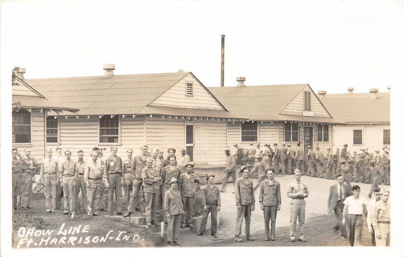 J18/ Indianapolis Indiana RPPC Postcard c40s Fort Benjamin Harrison Chow Line31