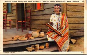 Cherokee Indian Pottery and Bead Worker, Reservation NC Vintage Postcard H05