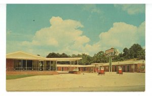 GA - Milledgeville. Fountain's Motel &  Gas Station  ca 1962