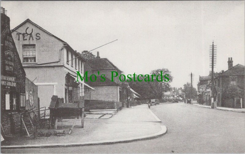 Hertfordshire Postcard - High Road, Potters Bar (Repro) RS31721