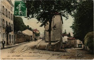 CPA Amplepuis - Gendarmerie et Rue de Thizy (1036434)