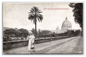 Pope Pius X in the Vatican Gardens Vatican City Vatican UNP DB Postcard U26