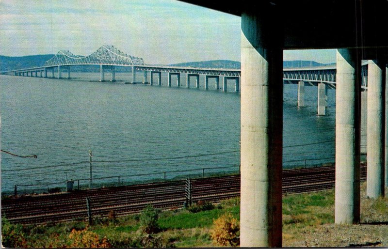 New York Tappan Zee Bridge On New York State Thruway