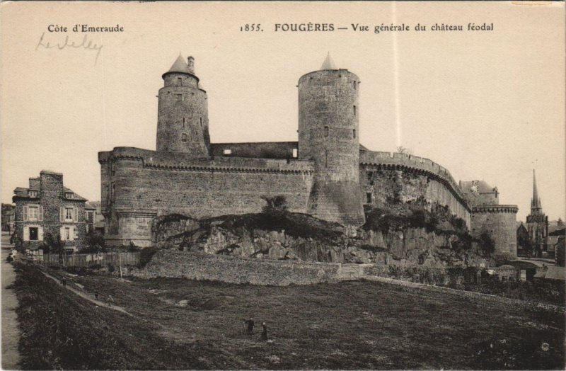 CPA Fougeres vue generale du chateau (1236604)