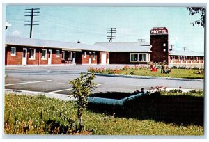 c1950's Kingsway Motel Fort Highway 61 17 Fort William Ontario Canada Postcard