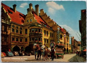 VINTAGE POSTCARD CONTINENTAL SIZE HORSE CART & ROYAL BREWERY MUNICH GERMANY 1955