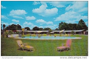 Georgia Waycross Palms Court With Pool