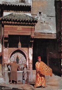 BG27656 fontaine nejjarine nedjarine  types folklore morocco