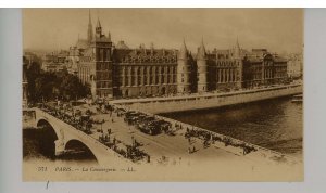 France - Paris. The Change Bridge & Courthouse, Concierge