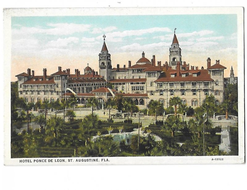 Hotel Ponce De Leon St. Augustine Florida Horses & Buggies in Front