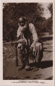 PC PAKISTAN, A TURI WAZIRI SMOKING HOOKAH, Vintage REAL PHOTO Postcard (b43314)