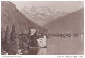 Switzerland Chillon et la Dent du Midi