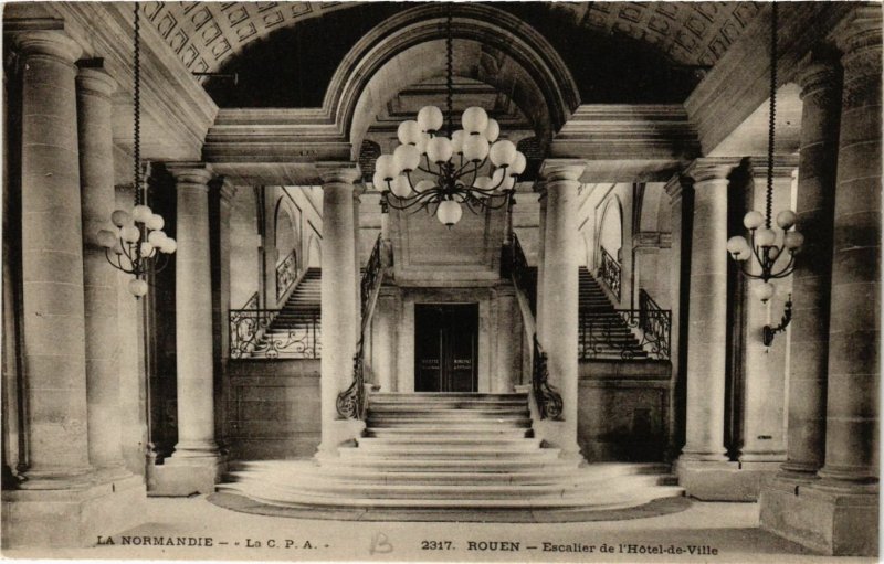 CPA ROUEN-Escalier de l'Hotel de Ville (348495)