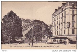 GRENOBLE , France , 00-10s ; Le Cours Saint-Andre et les Forts de la Bastille