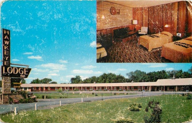 Iowa City Iowa~Coralville~Hawkeye Lodge~Luxury Motel~1958 Postcard