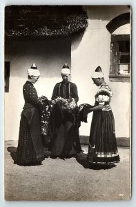 1930s Hungary. Field stone. Women of Mezőkövesd RPPC POSTCARD P1677