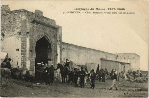 CPA AK MEDIOUNA - Chefs Marocains venant faire leur soumission MAROC (669412)