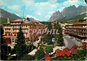 'Postcard Moderne Grand Hotel Savoia cortina d''Ampezzo'