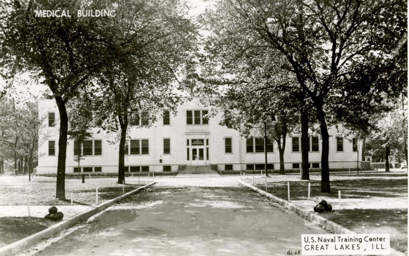 IL - Great Lakes. US Naval Training Center, Medical Building.    RPPC
