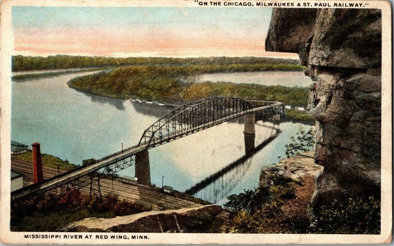 Mississippi River at Red Wing MN Vintage Postcard H49