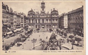 France Lyon Place des Terreaux l'Hotel de ville et fontaine Bartholdi 1940