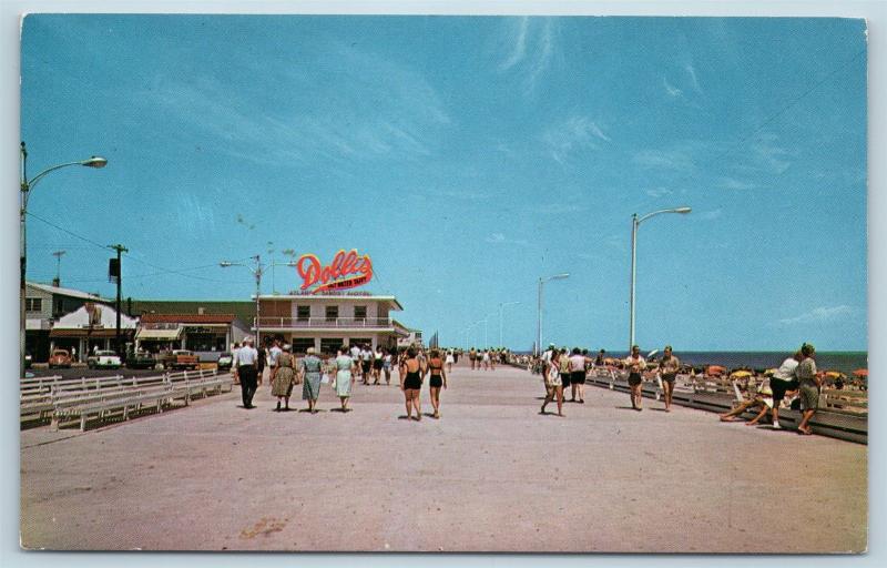 Postcard DE Rehoboth Beach North View on Boardwalk Dolle's Salt Water Taffy N1