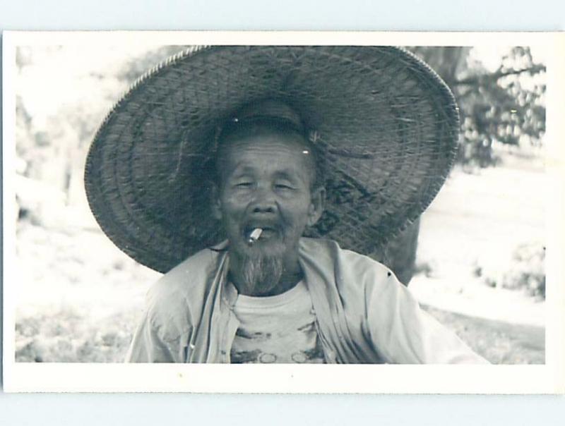 rppc Old Postcard OLD CHINESE MAN IN HAT SMOKES CIGARETTE Country Of China F4813