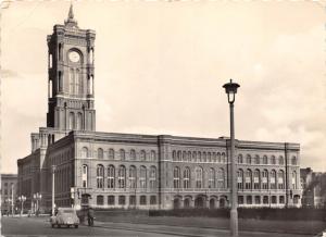 B36045 Berlin Rathaus  corner bent  germany