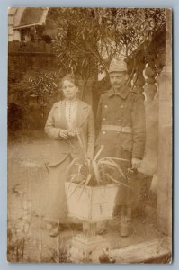 GERMAN WWI SOLDIER FAMILY ANTIQUE REAL PHOTO POSTCARD RPPC