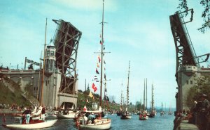 Vintage Postcard Montlake Bridge Hundreds of Boats to Lake Washington Regatta WA