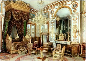 Fontainebleau La Chambre a coucher de l'Empereur Vintage 1990s Postcard