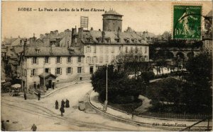 CPA RODEZ - La Poste et Jardin de la Place d'Armes (109700)