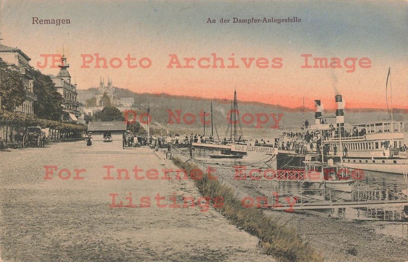 Germany, Remagen, An Der Dampfer-Anlegestelle